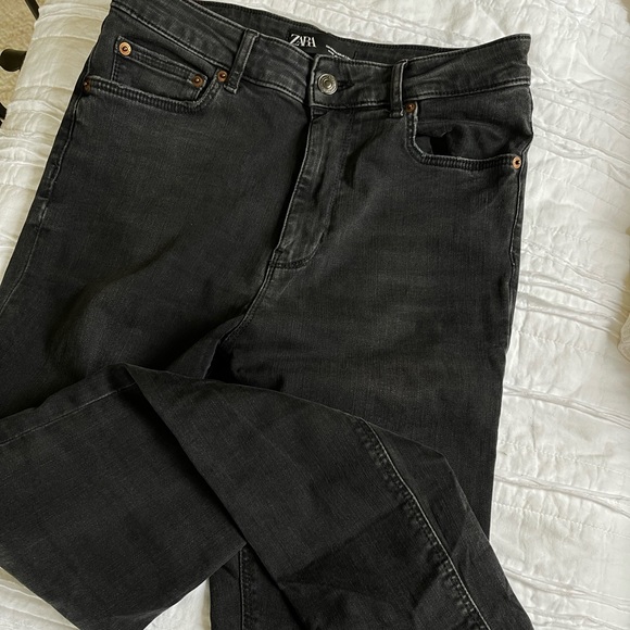 ZARA BLACK DENIM SKINNY JEANS - HIGH WAISTED - Picture 1 of 4